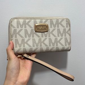 Michael Kors wallet